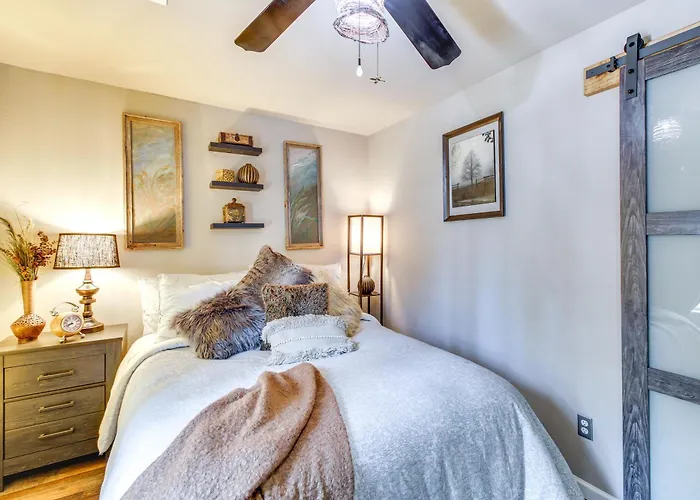 Tranquil Hot Springs Getaway Near Ouachita River!