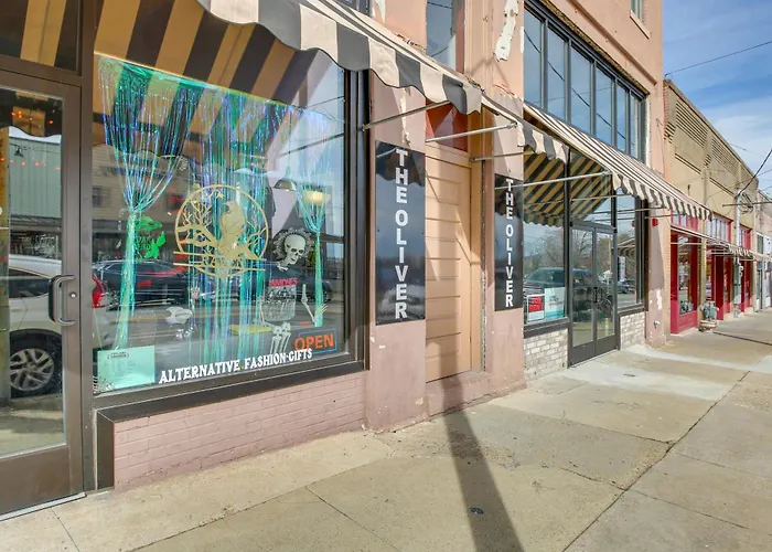 Downtown Hot Springs Condo - Walk To Restaurants!