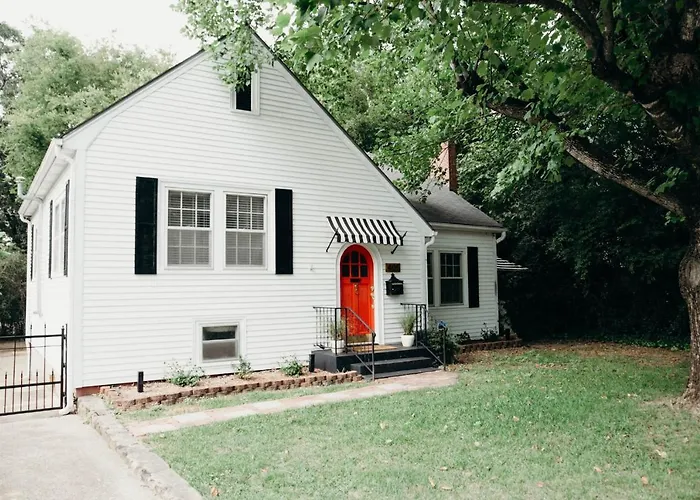 The Paddock Luxury Vacation Home